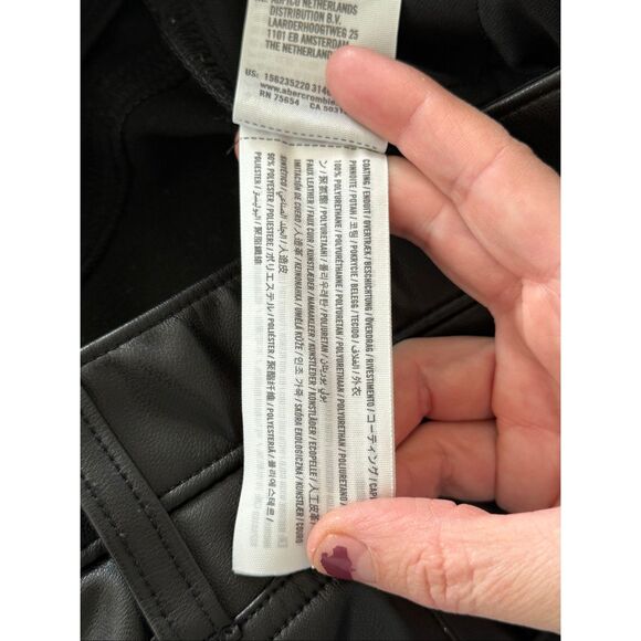 NEW Abercrombie & Fitch High Rise 90s Relaxed Vegan Leather Pant 27 - Picture 7 of 8